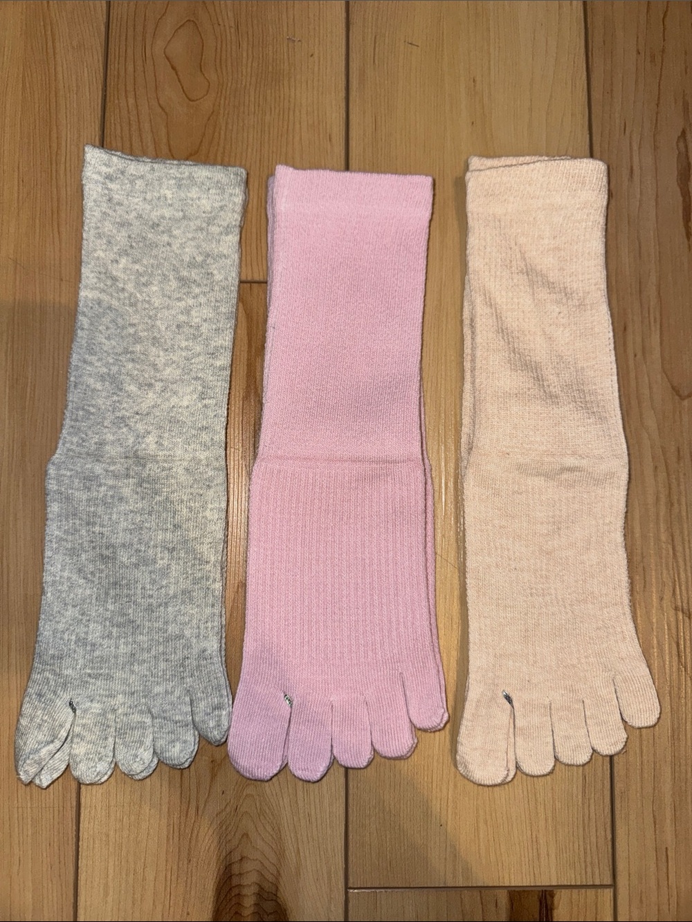 NWOT Women’s 5-Toe Crew Socks - Gray, Pink, Cream
